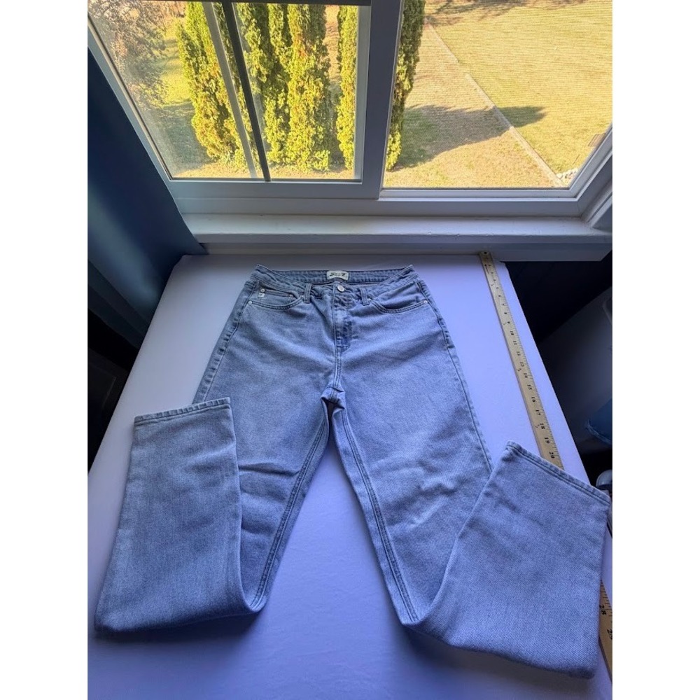Classic Seven7 Women's High Rise Straight Leg Jeans Light Wash Denim - Size 8